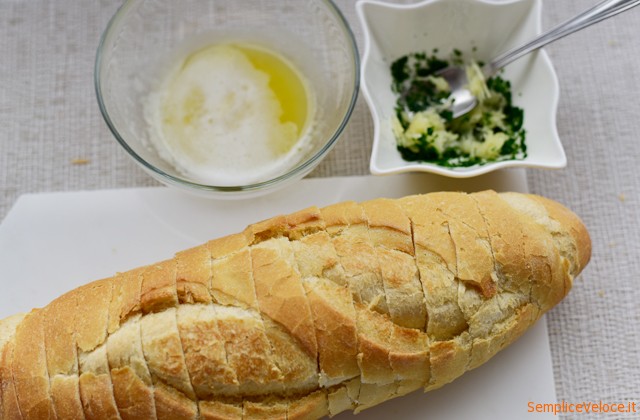 Pane all'aglio ricetta americana - Garlic Bread